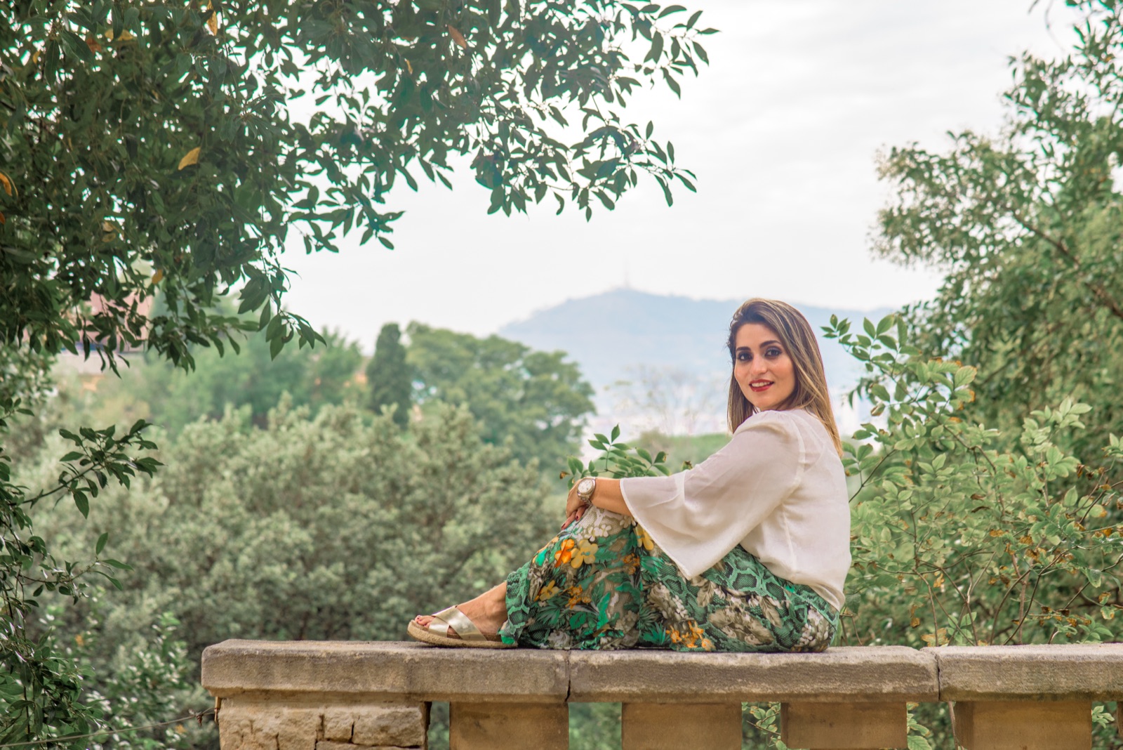 Conexión con el Todo - Meditación con vista a Barcelona